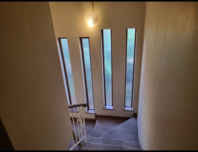 5 BEDROOM TOWNHOUSE FOR SALE IN GLENWOOD